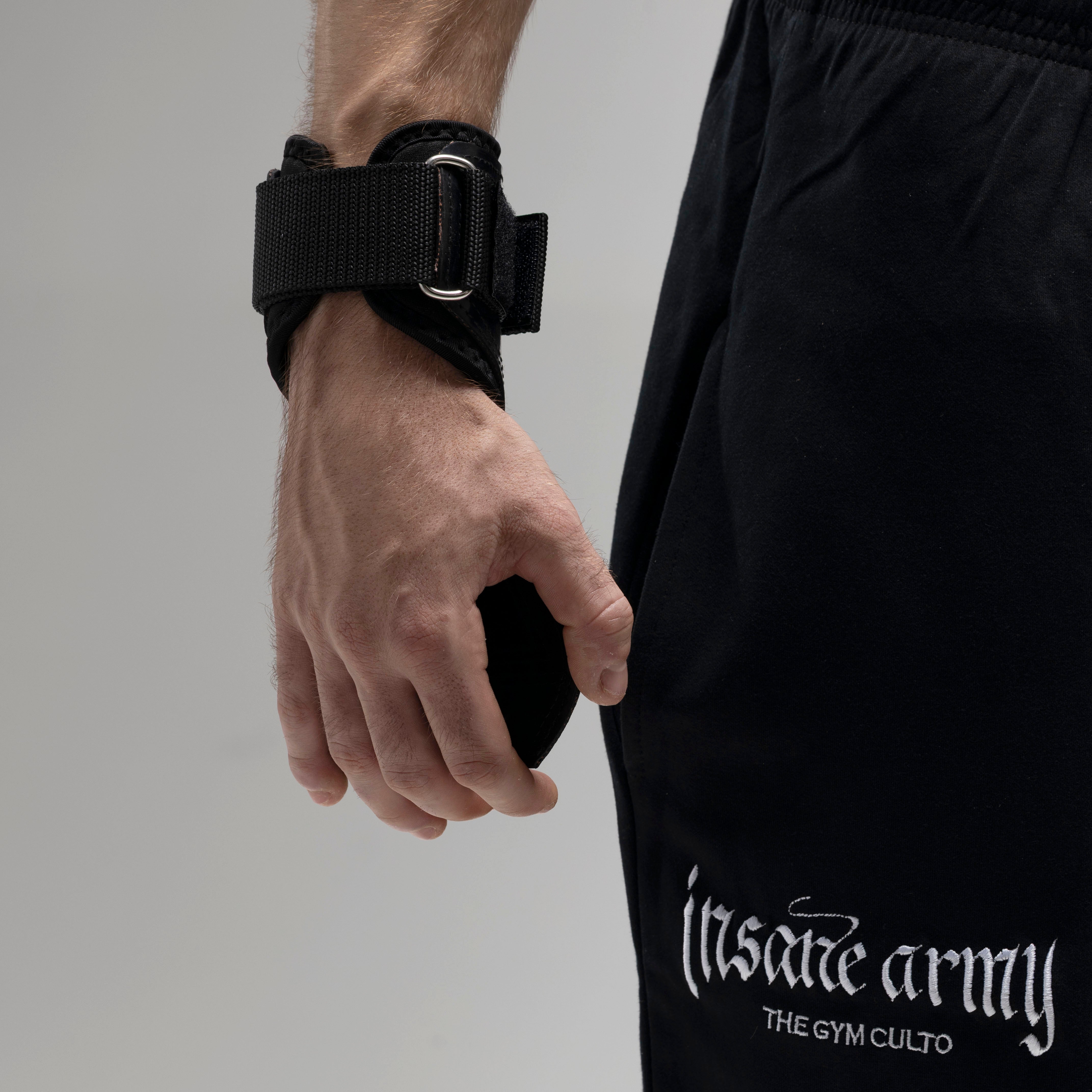INSANE STRONG GRIP
